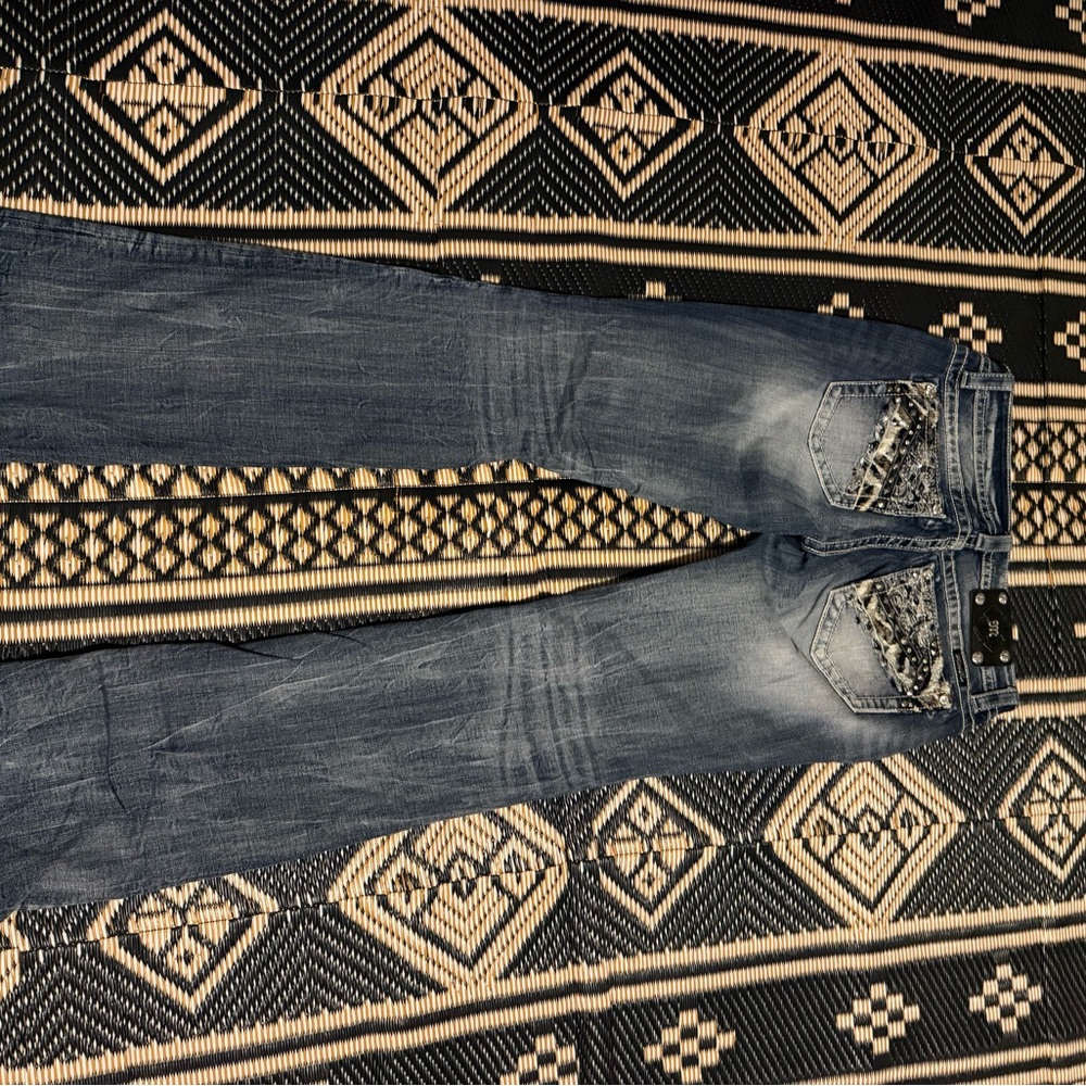 Miss Me jeans size 29 inseam 34 great design and feel - Picture 2 of 4
